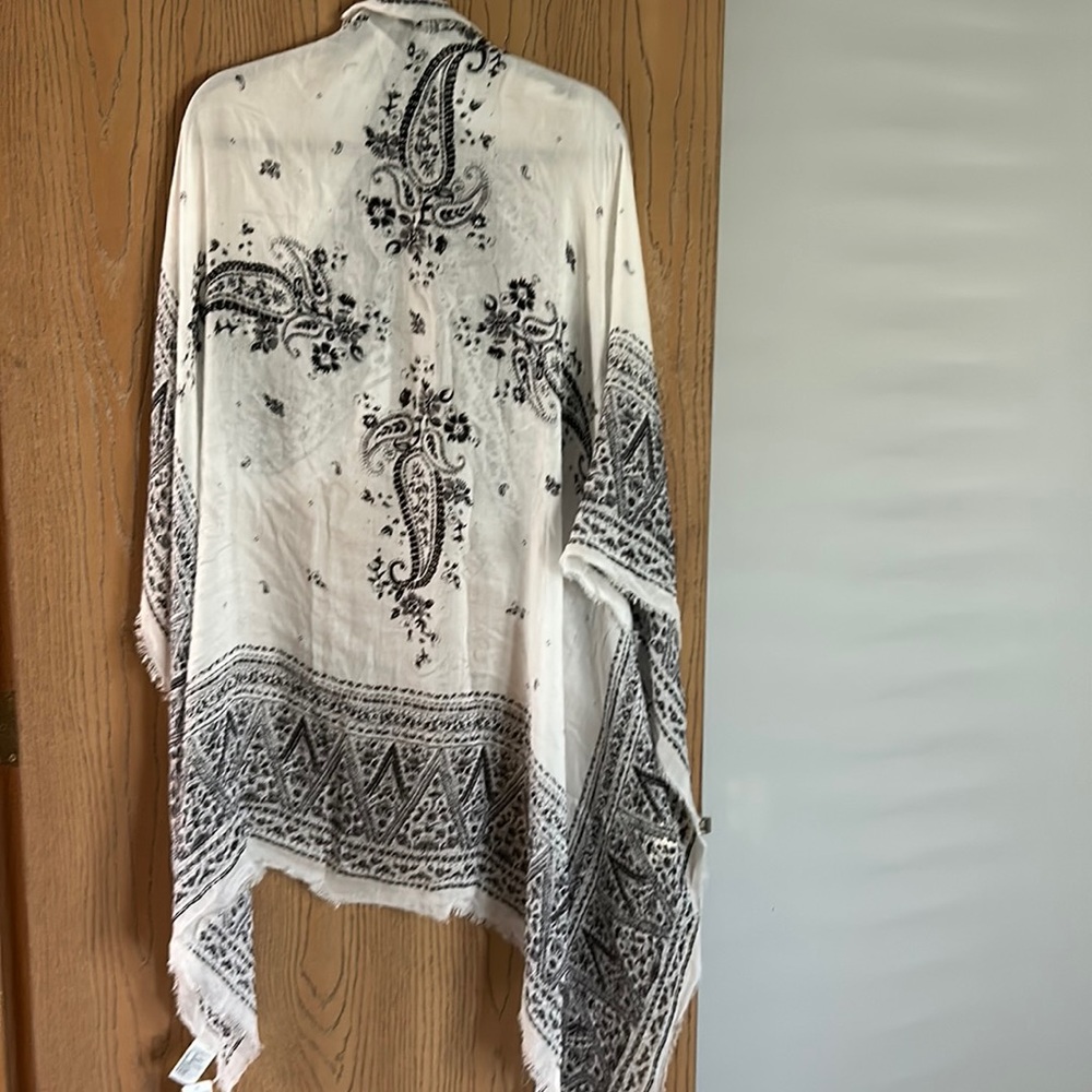 Black and White Scarf NWT